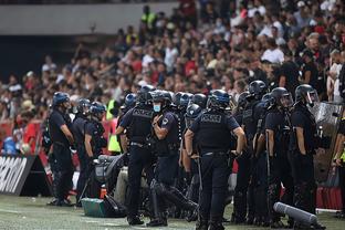 凯恩：即使赛季进百球，没欧冠或世界杯也很可能拿不到金球奖（凯恩：哪怕赛季进百球，若无欧冠或世界杯也难获金球奖）