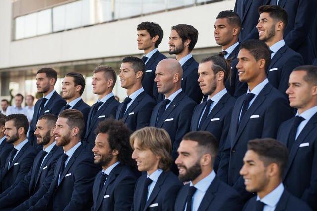 奥斯卡、巴尔加斯赛季前离队，武磊长期伤缺，但海港仍夺冠军（奥斯卡、巴尔加斯季前离队，武磊长期伤停，海港仍问鼎冠军）