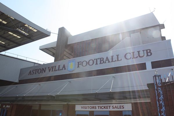 马蒂奇认为曼联卖麦克托米奈是错误，滕哈格表示同意（马蒂奇称曼联出售麦克托米奈是失策，滕哈格予以认同）