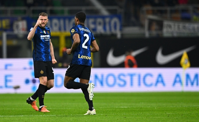 卡佩罗：市场有好中锋英超会出手，然后是西甲最后才轮到意甲（卡佩罗：好中锋入市，英超先出手，西甲随后，意甲殿后）