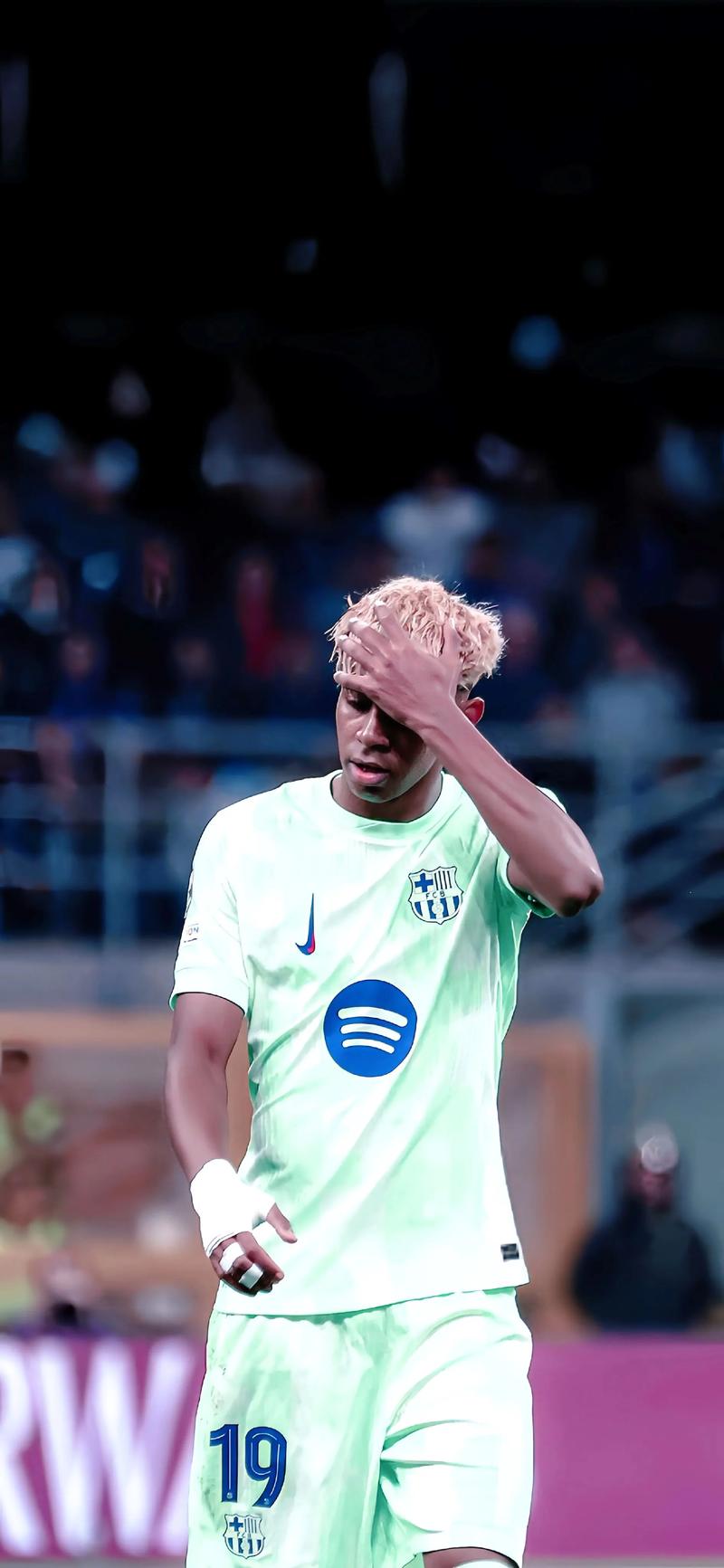 川超分区赛现场观赛人数超87万，实现经济效益超56亿元（川超分区赛现场吸引观众超87万人次，经济效益突破56亿元）