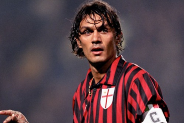 首开记录，埃斯特旺当选与塞内加尔一役巴西队内最佳球员（埃斯特旺先拔头筹，当选巴西战塞内加尔队内最佳球员）