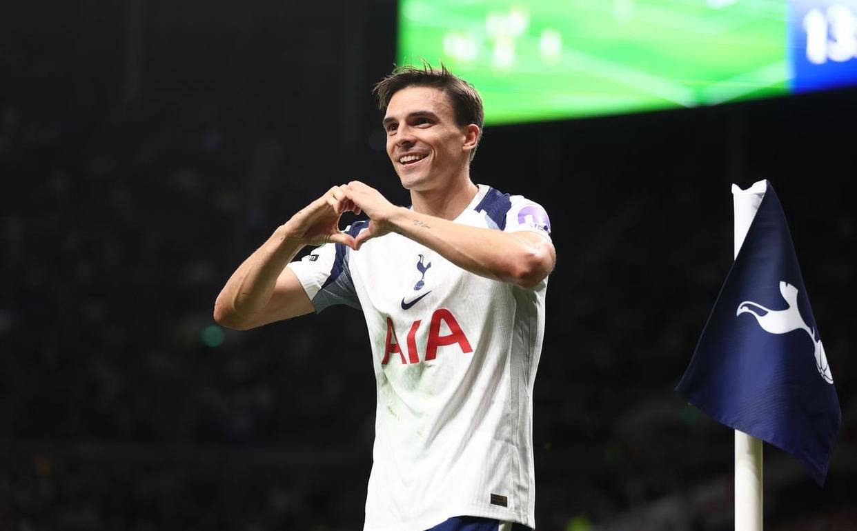 替补神兵！凯尔登·约翰逊5分钟轰13分，带队反超湖人9分（替补爆发！凯尔登·约翰逊5分钟轰13分，助球队反超湖人9分）